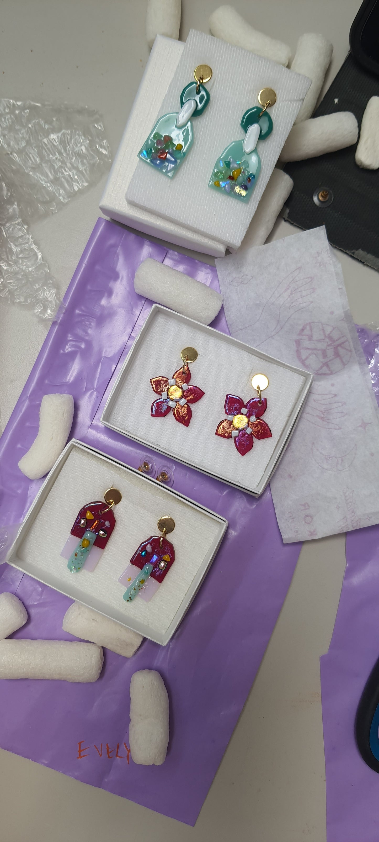 GLASS CLASS: Crea tus propios aretes. Sabado 9 de agosto